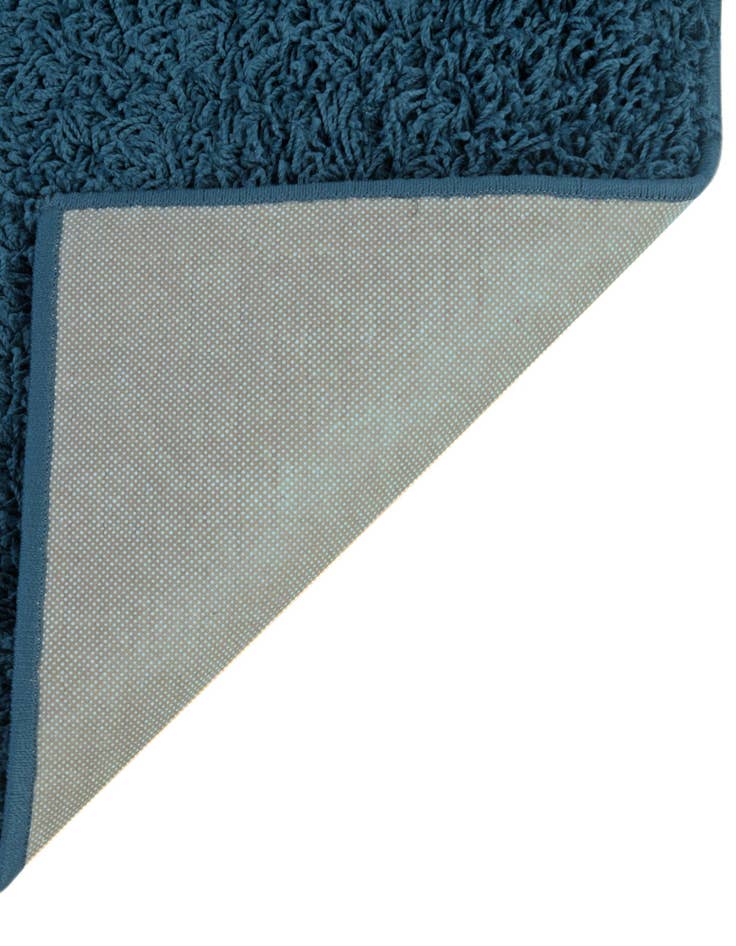 Detail image of 2' 2 x 3' Comfort Solid Shag Rug