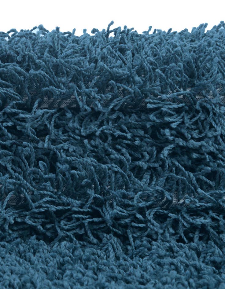 Detail image of 2' 2 x 3' Comfort Solid Shag Rug