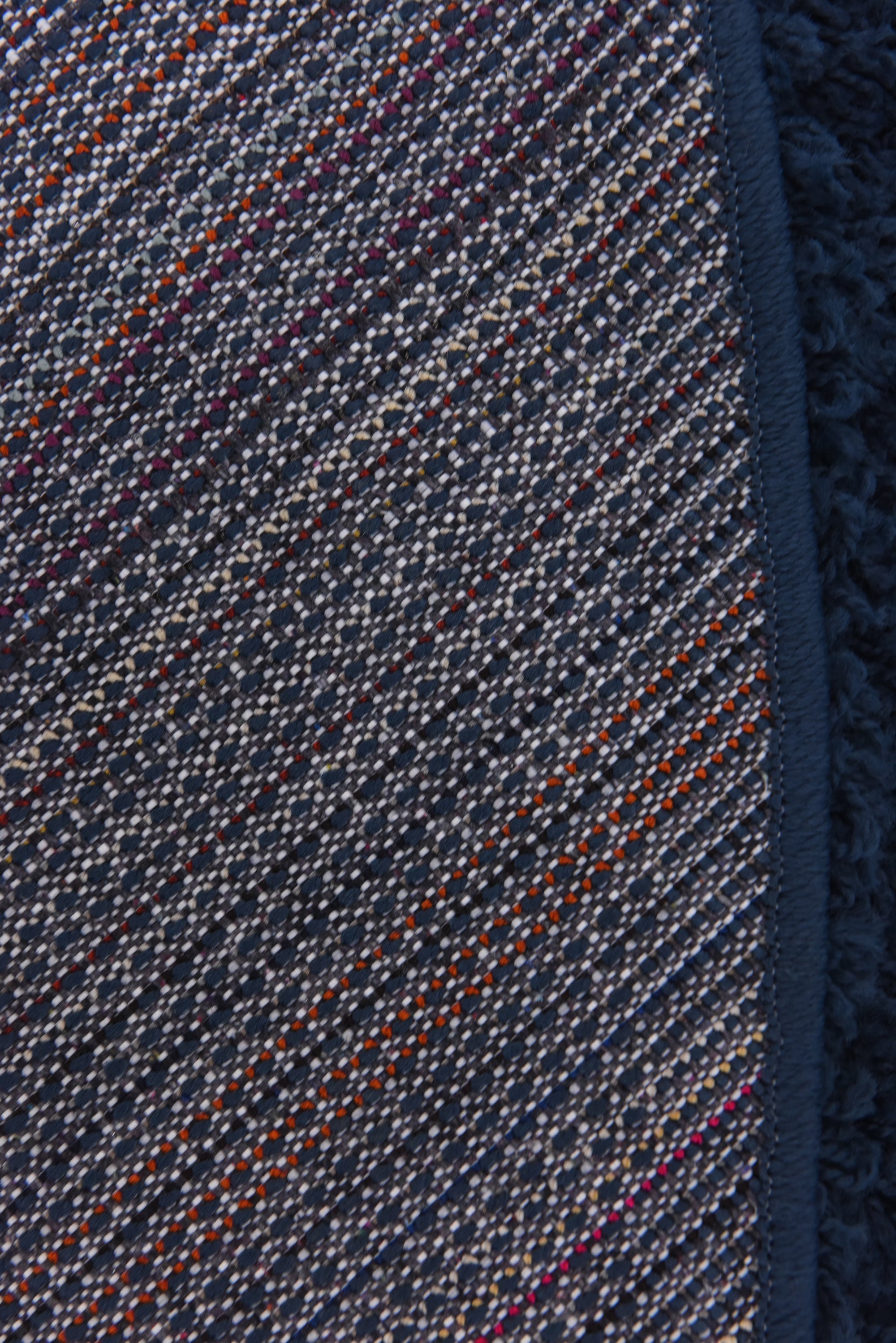 8' 2 x 8' 2 Solid Shag Round Rug