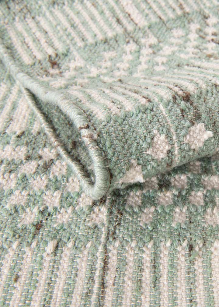 5' 1 x 8' Easy-Clean Eco Bohemian Indoor / Outdoor Rug