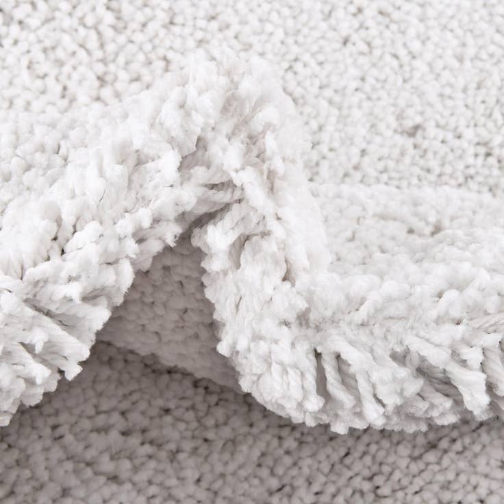 Detail image of 10' x 10' Jill Zarin Shaggy Chic Round Rug
