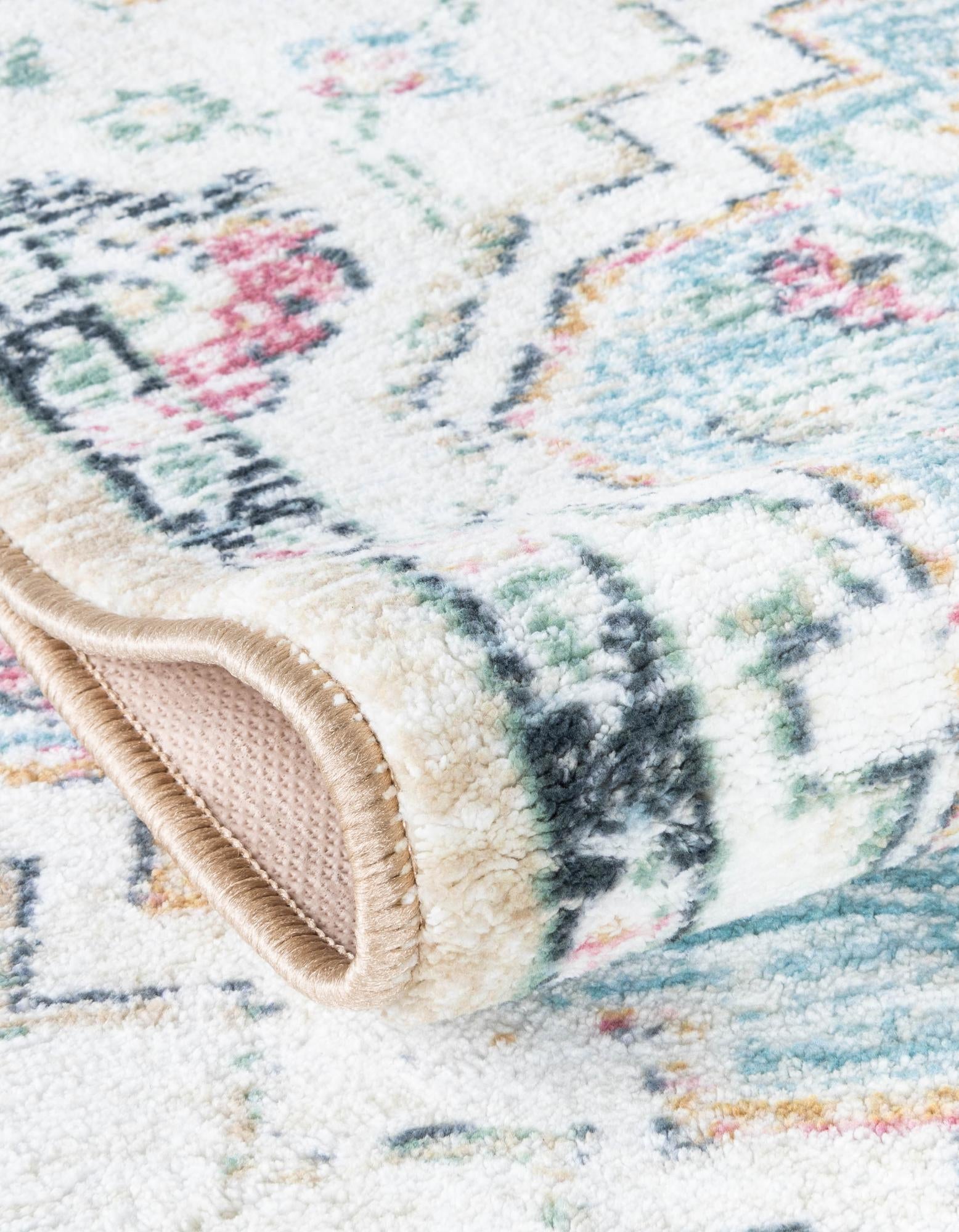 4' 4 x 6' Medina Rug