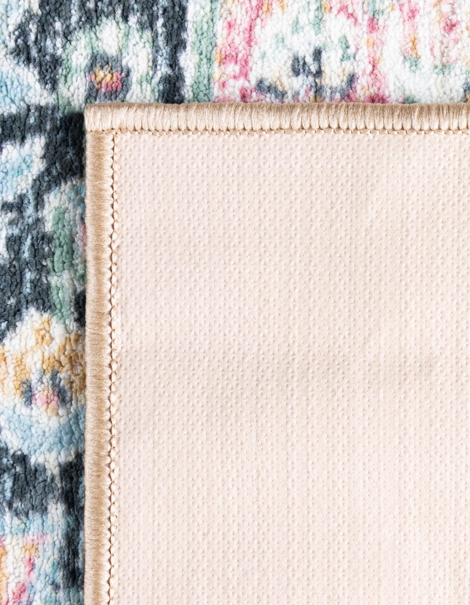 4' 4 x 6' Medina Rug