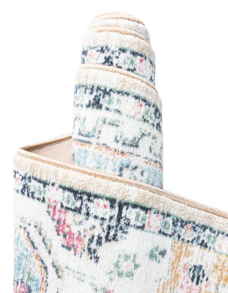 Detail image of 7' 10 x 7' 10 Medina Square Rug