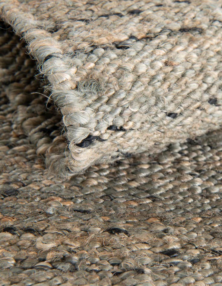 Detail image of 4' 1 x 6' 1 Hand Woven Palm Beach Jute Rug