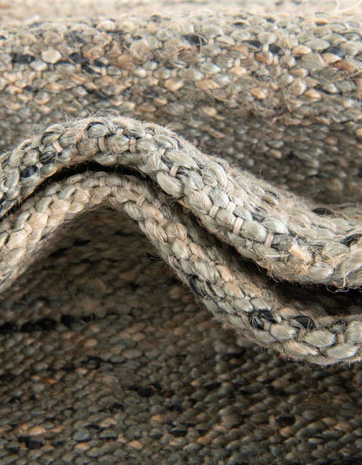 Detail image of 4' 1 x 4' 1 Hand Woven Palm Beach Jute Round Rug