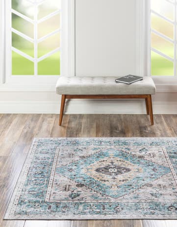 9' 10 x 9' 10 Yara Square Rug