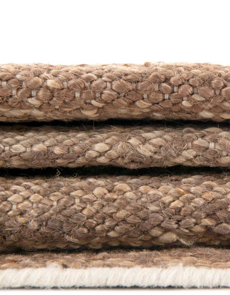 Detail image of 7' 10 x 7' 10 Hand Woven Palm Beach Jute Round Rug