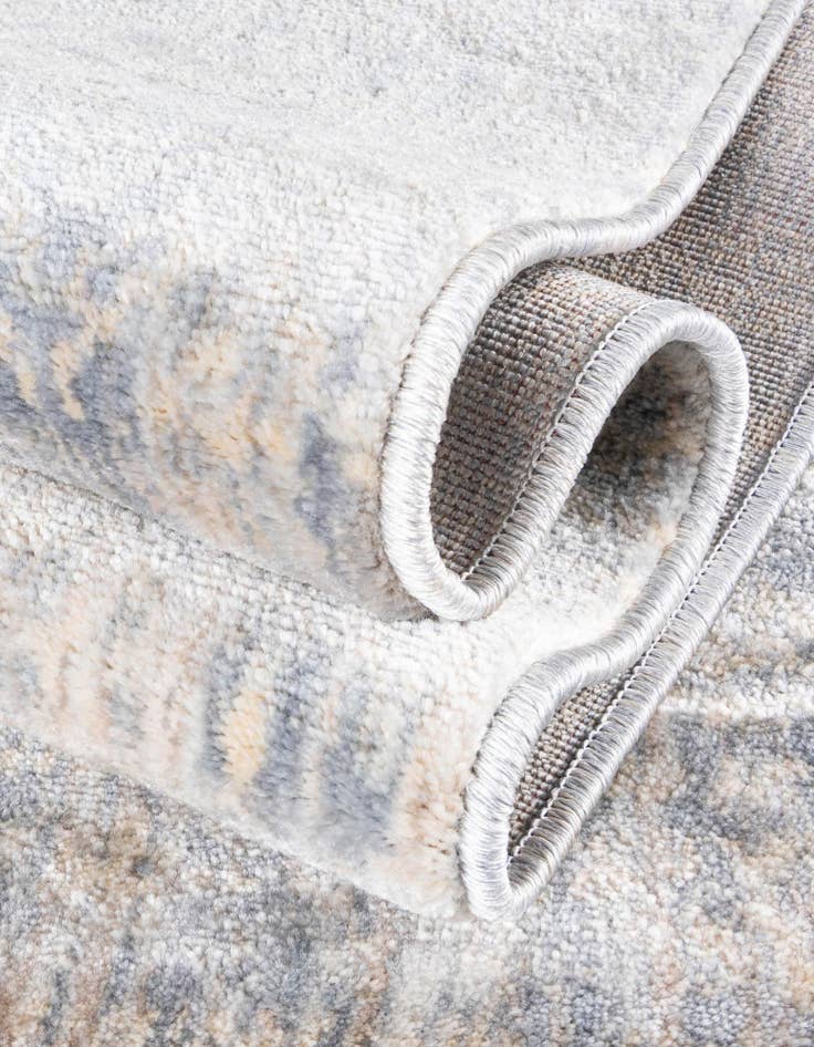 Detail image of 8' x 8' Solaris Round Rug