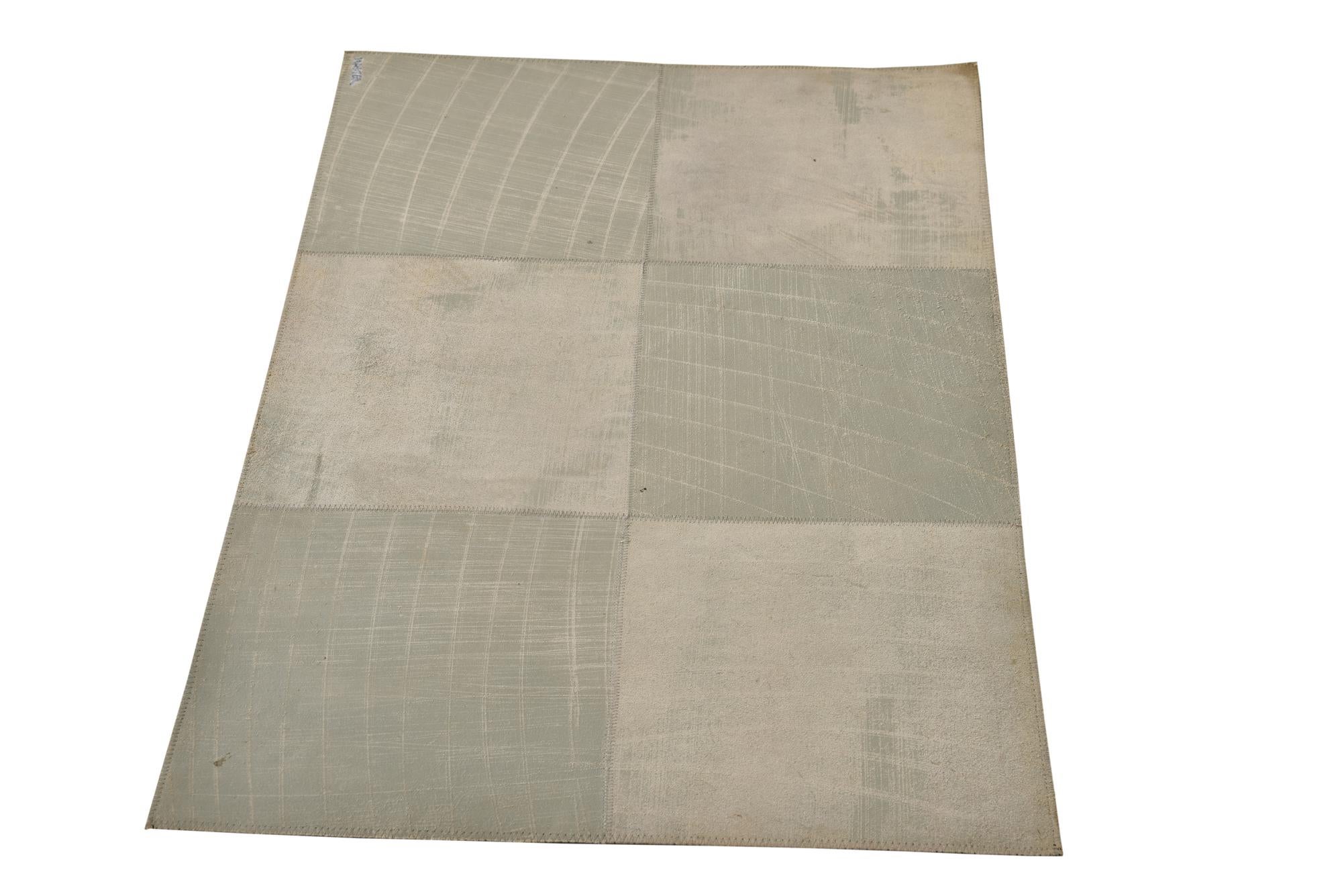 2' x 3' Cowhide Leather Rug