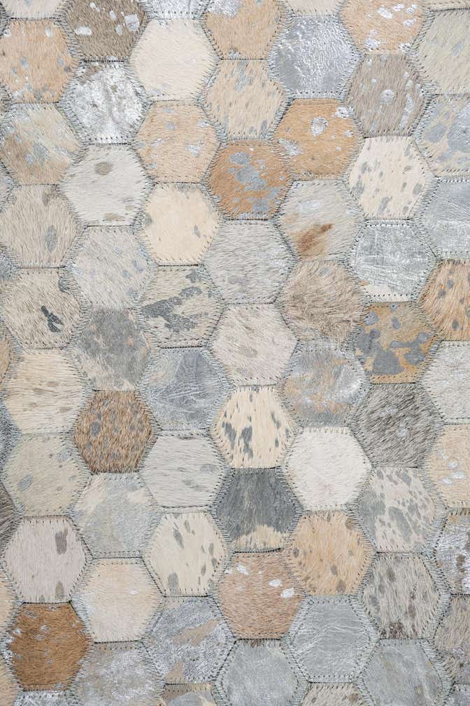 5' 1 x 8' Cowhide Leather Rug
