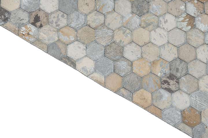 5' x 7' 10 Cowhide Leather Rug
