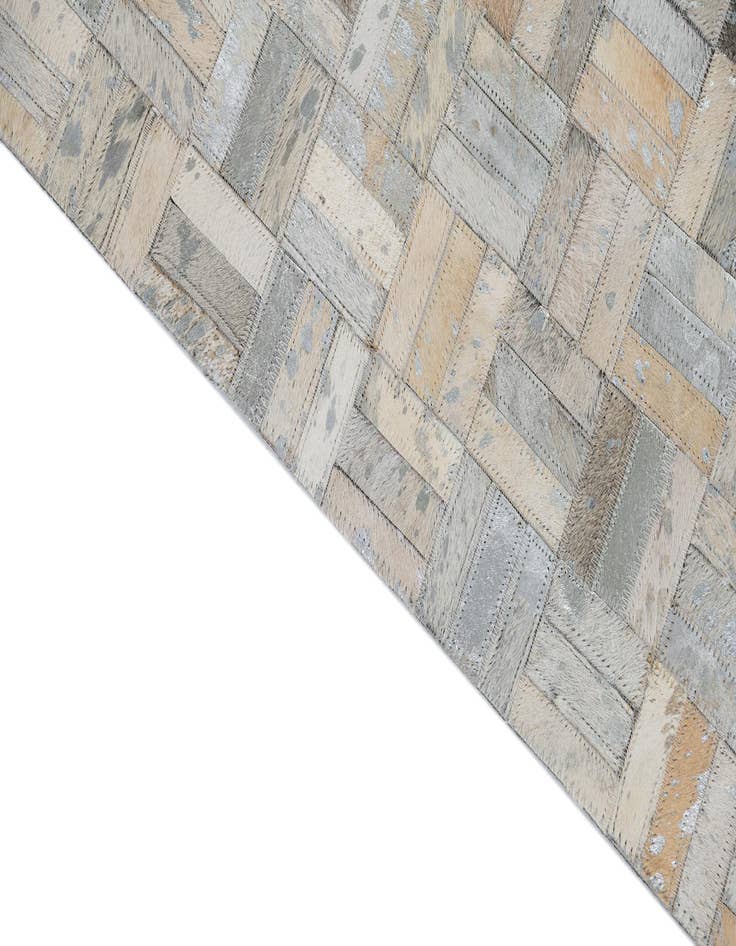 Detail image of 5' x 7' 10 Cowhide Leather Rug