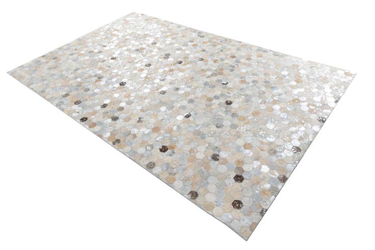 Detail image of 155cm x 245cm Cowhide Leather Rug