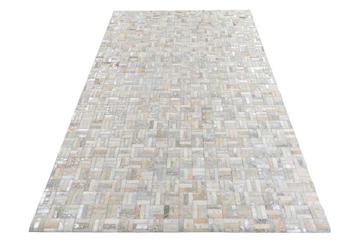 5' x 7' 9 Cowhide Leather Rug