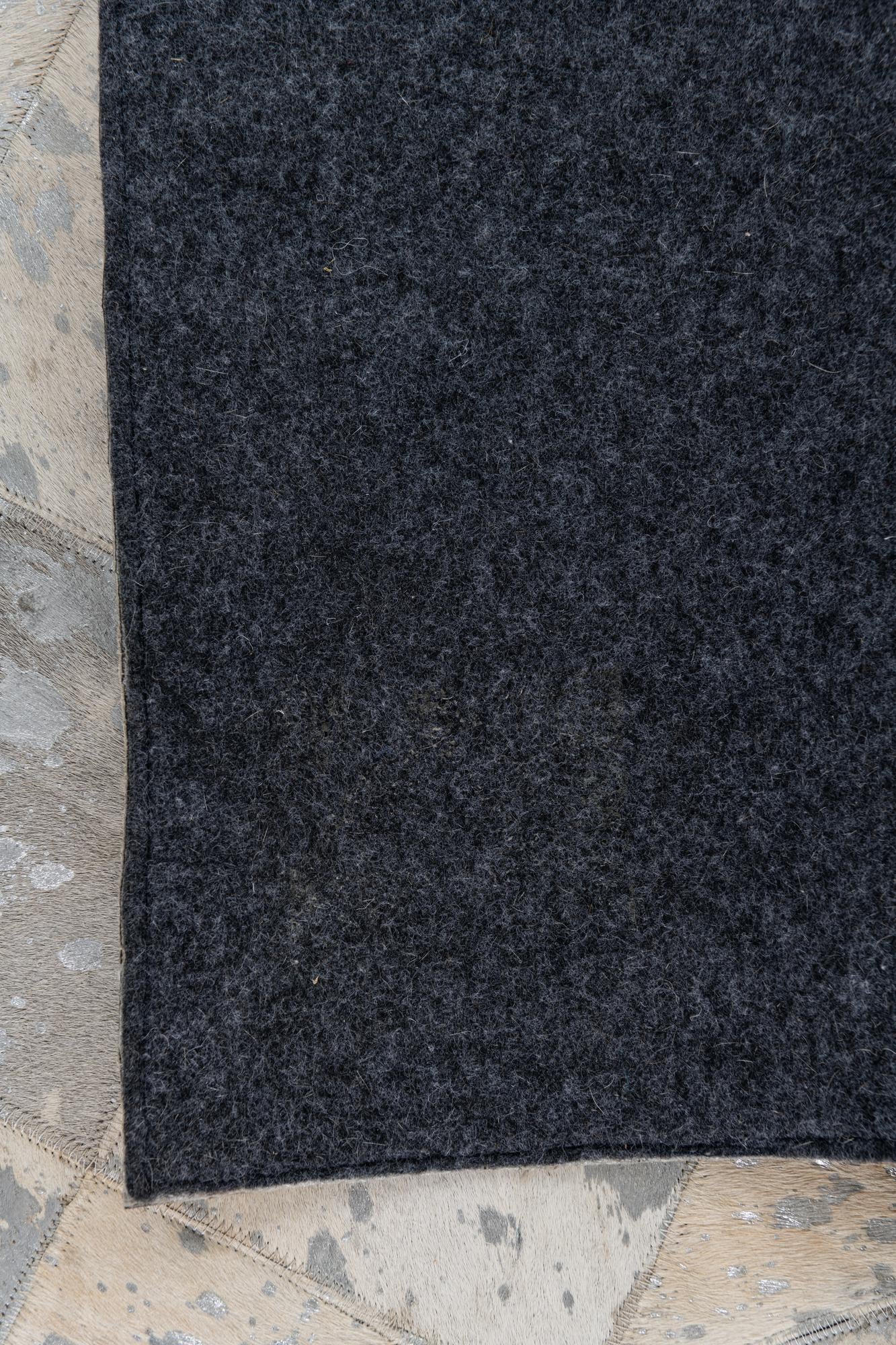 4' x 5' 10 Cowhide Leather Rug