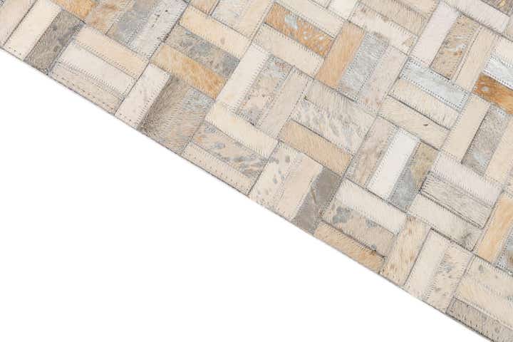 5' x 8' Cowhide Leather Rug