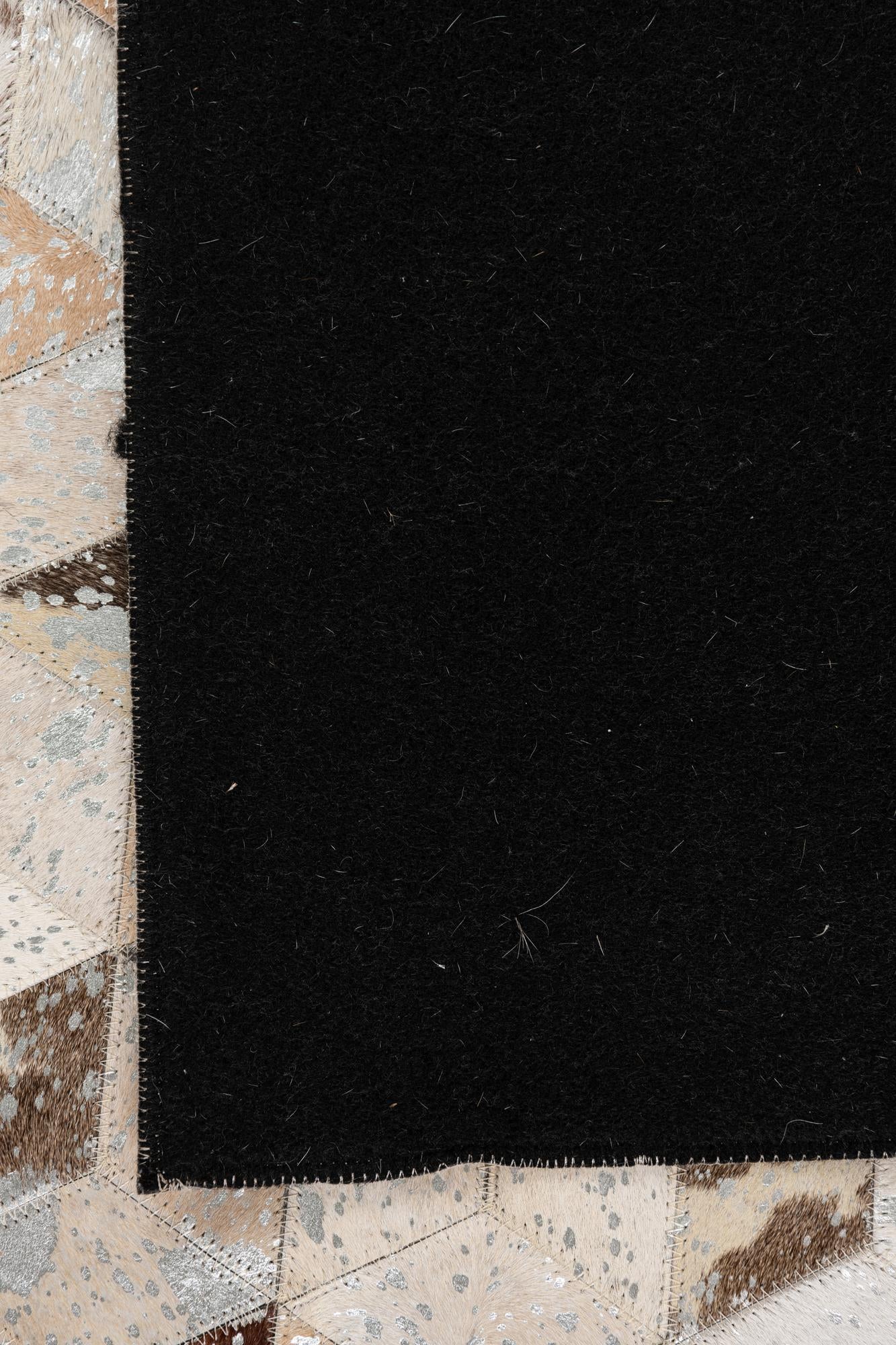 5' x 7' 10 Cowhide Leather Rug