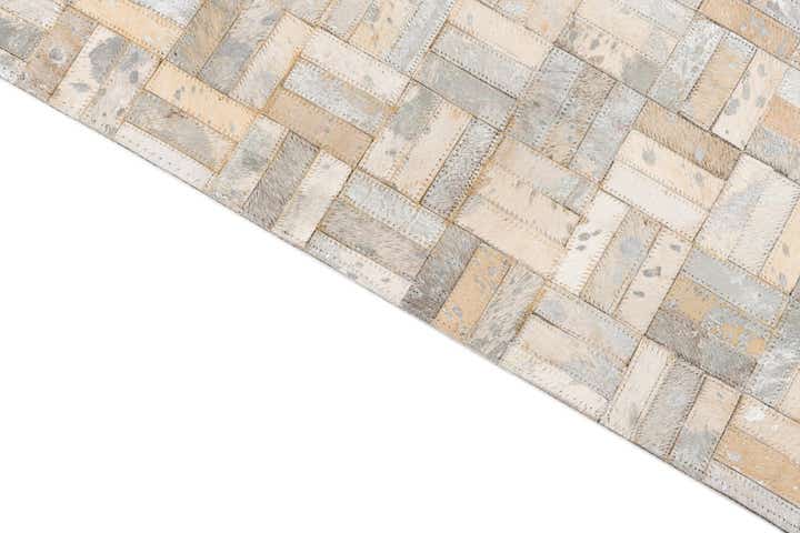 5' x 7' 10 Cowhide Leather Rug