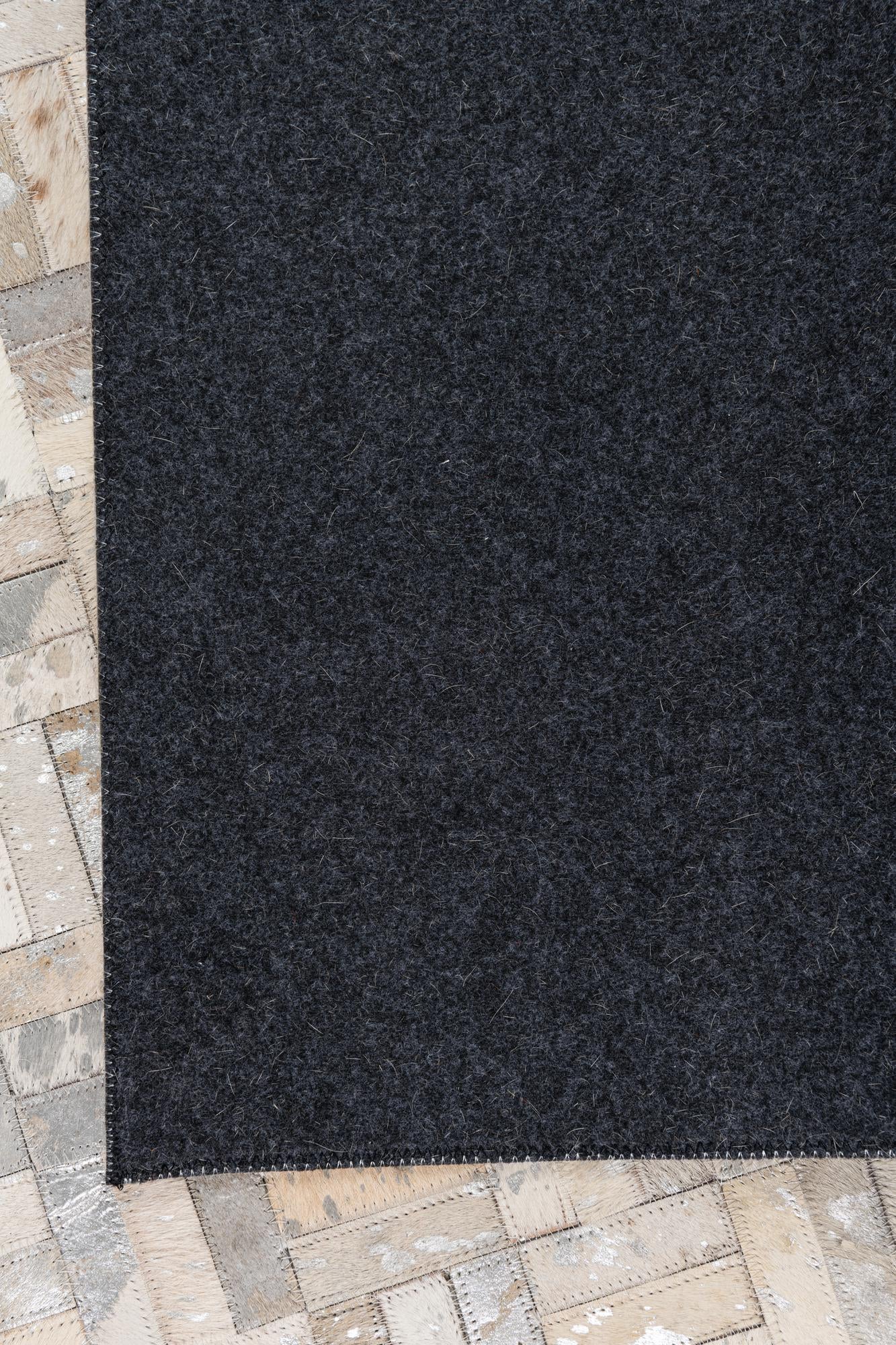 5' x 7' 10 Cowhide Leather Rug
