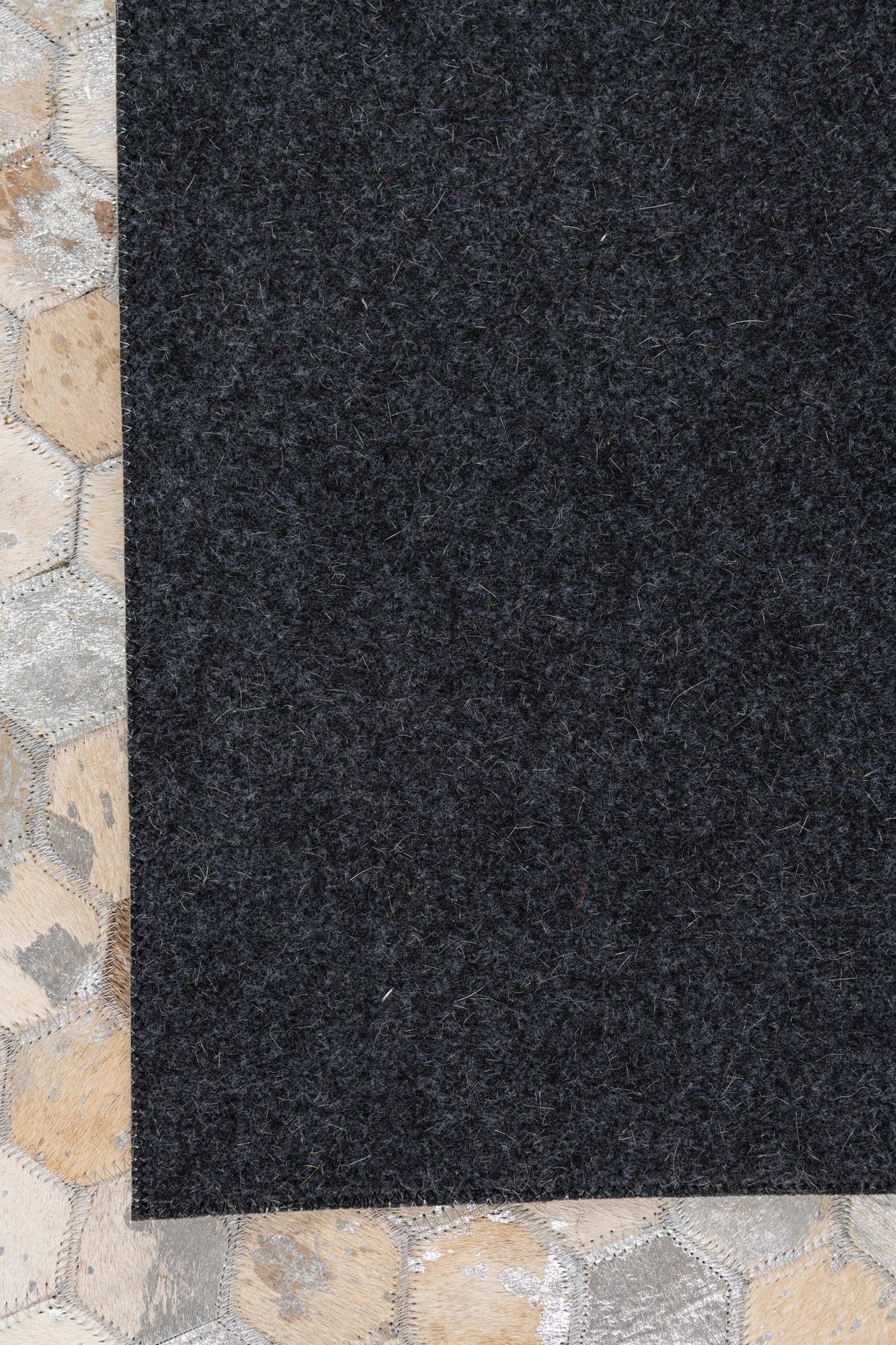 5' x 8' Cowhide Leather Rug