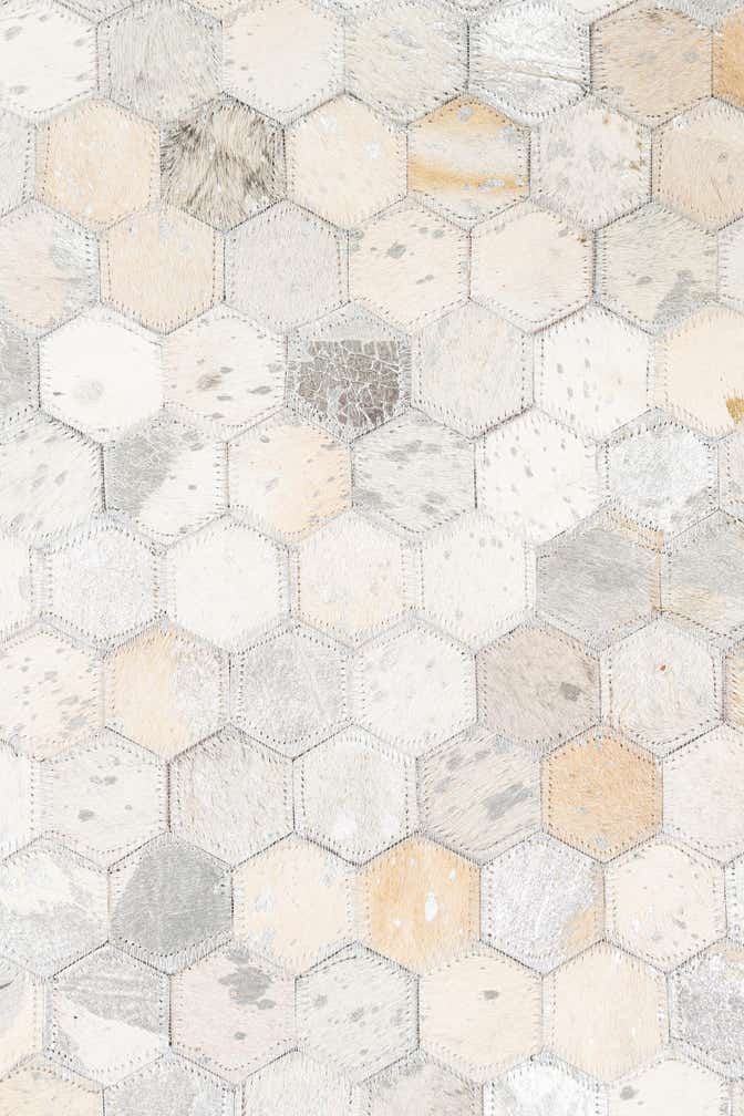 5' x 8' Cowhide Leather Rug