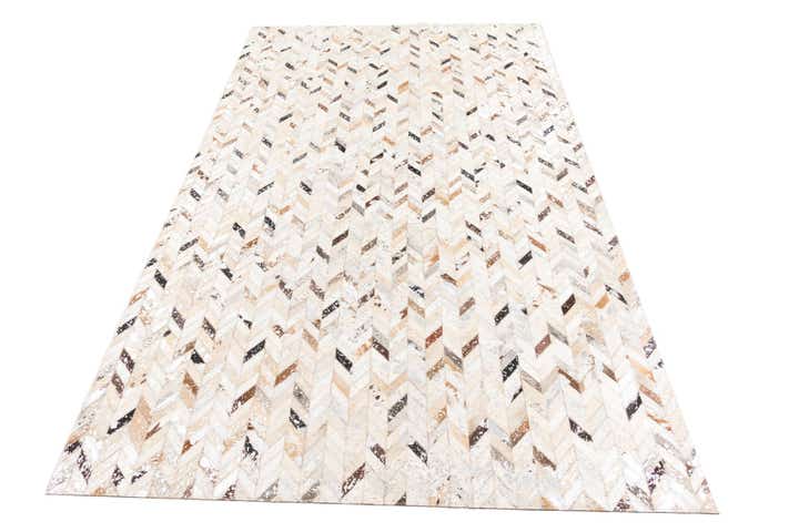 4' 10 x 8' Cowhide Leather Rug