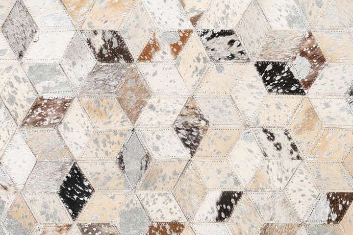 5' x 8' Cowhide Leather Rug