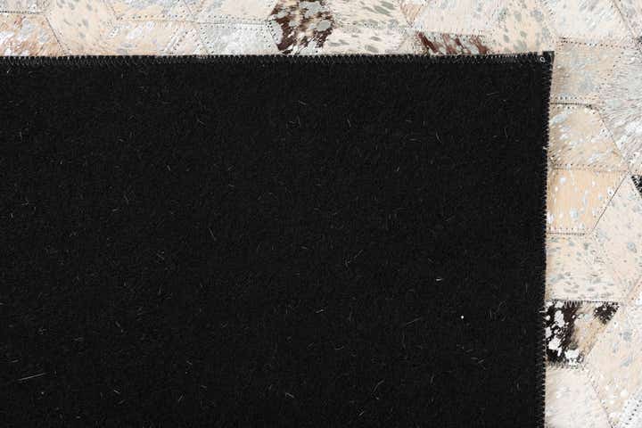 5' x 8' Cowhide Leather Rug