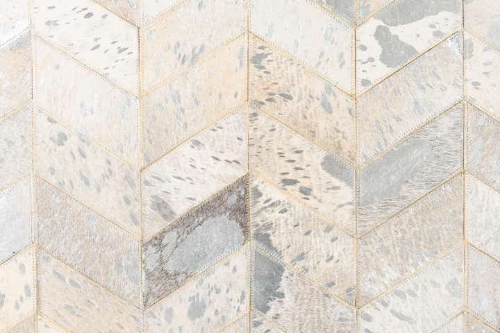 5' x 8' Cowhide Leather Rug