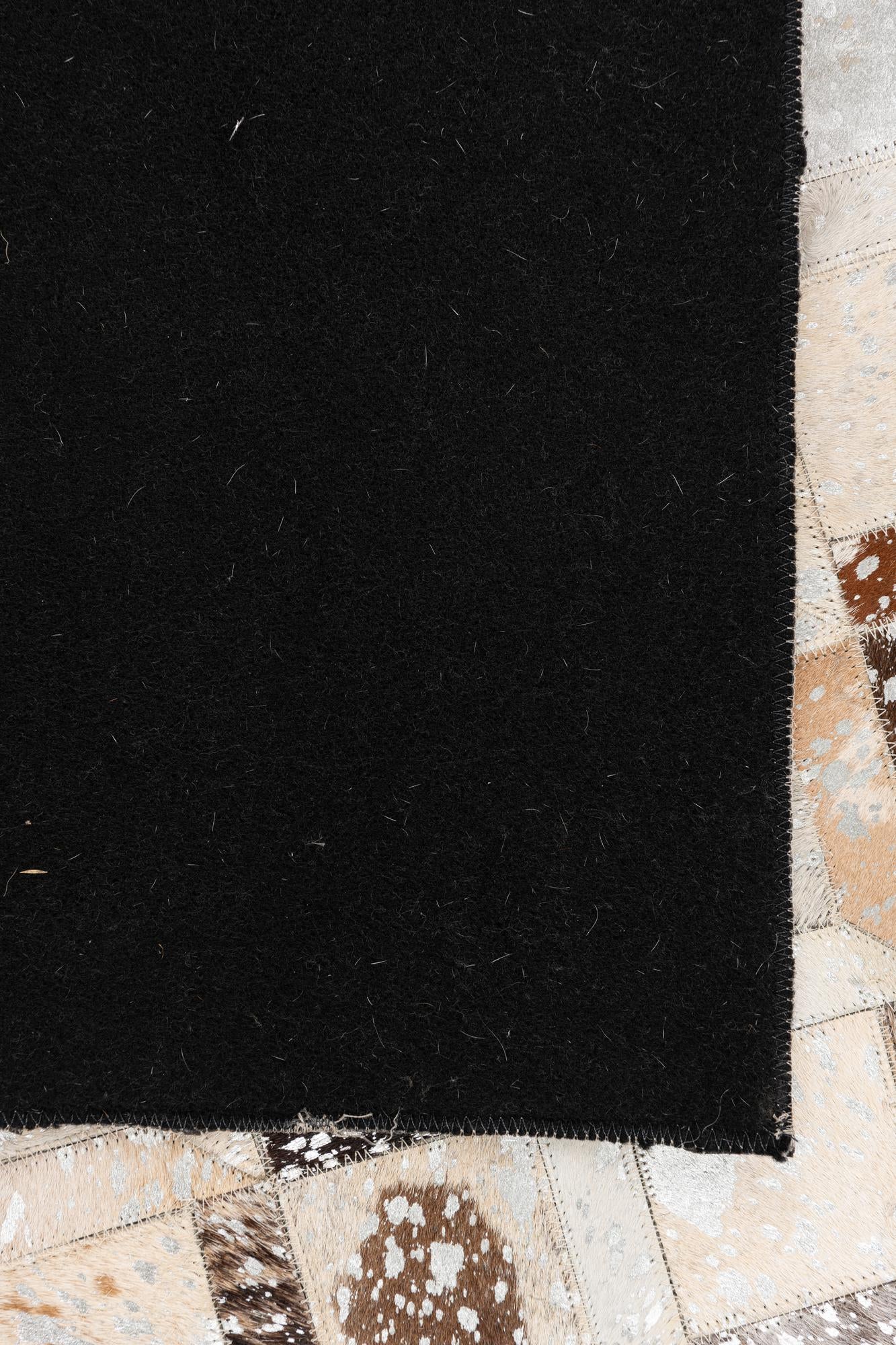 5' x 8' Cowhide Leather Rug
