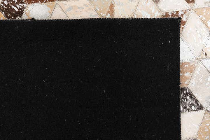 5' x 8' Cowhide Leather Rug