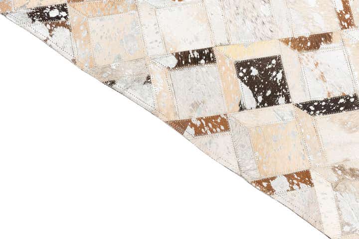 5' x 8' Cowhide Leather Rug