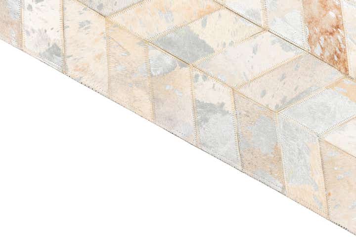 5' x 8' Cowhide Leather Rug