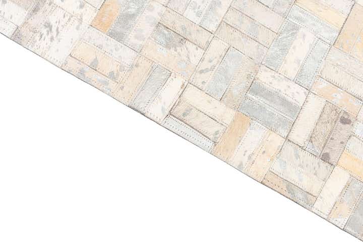 5' x 8' Cowhide Leather Rug
