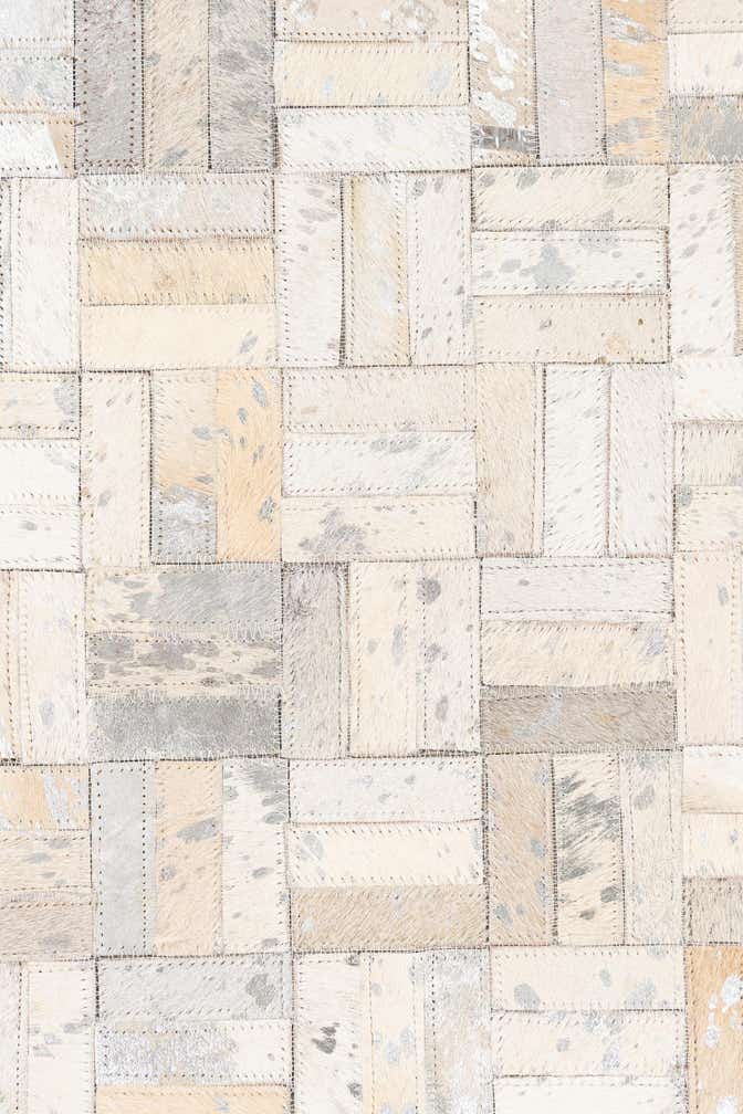 5' x 8' Cowhide Leather Rug