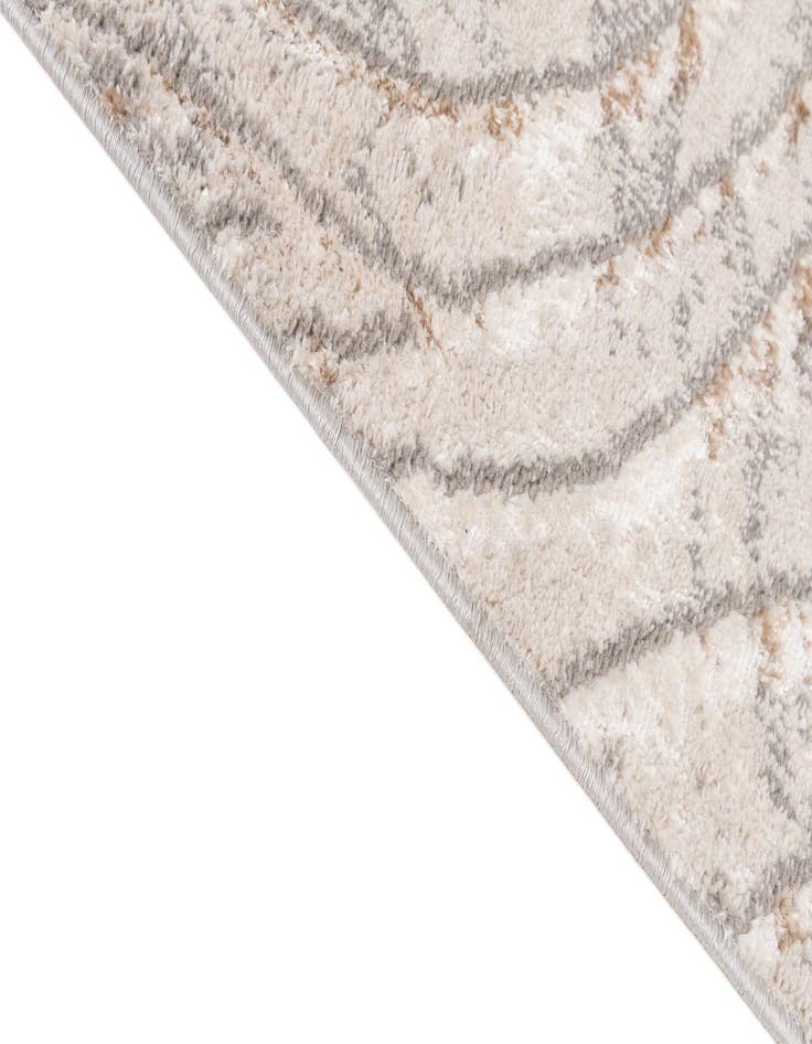 Detail image of 5' 2 x 7' 6 Delilah Rug