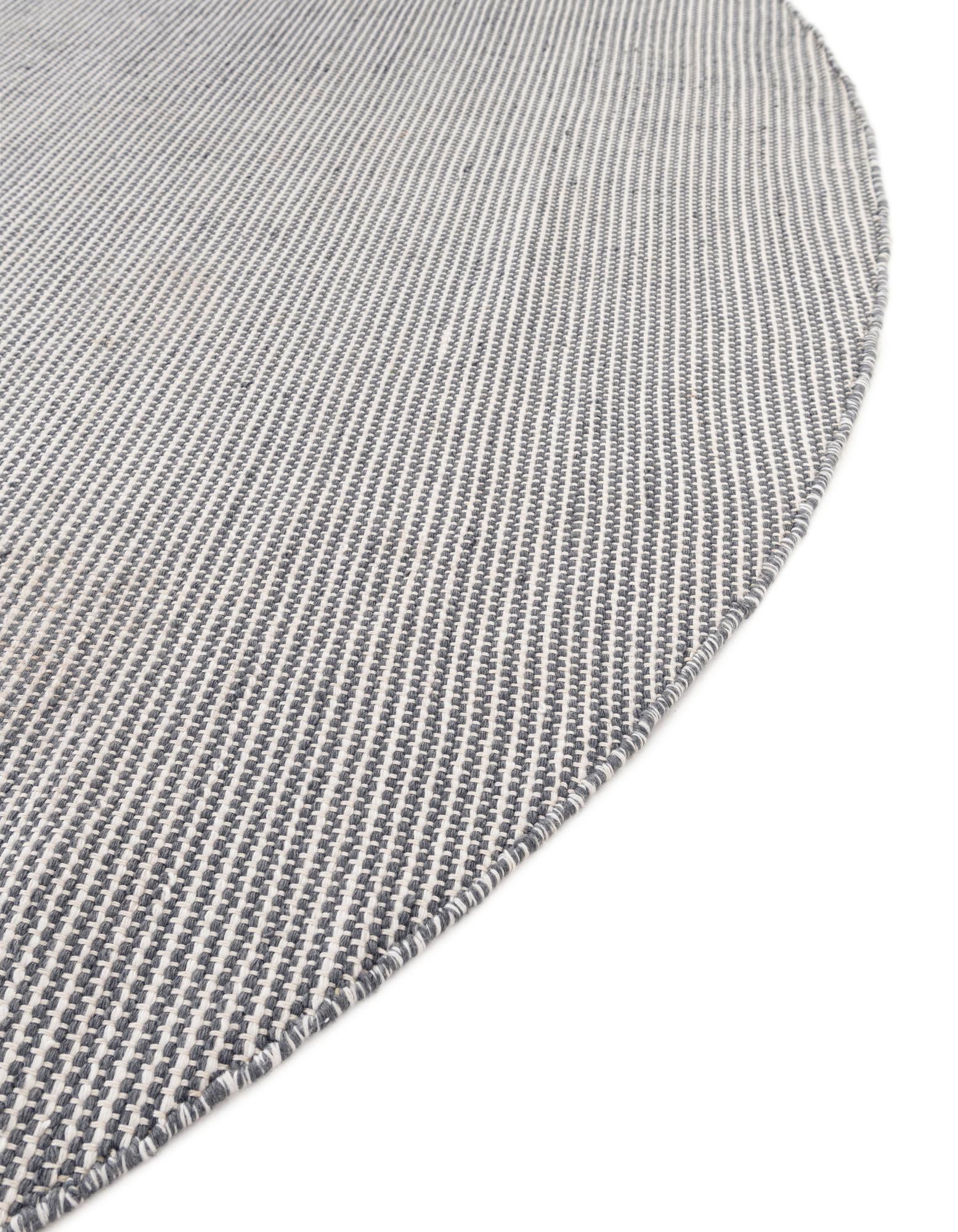 7' 10 x 7' 10 Easy-Clean Jill Zarin Palm Springs Indoor / Outdoor Round Rug