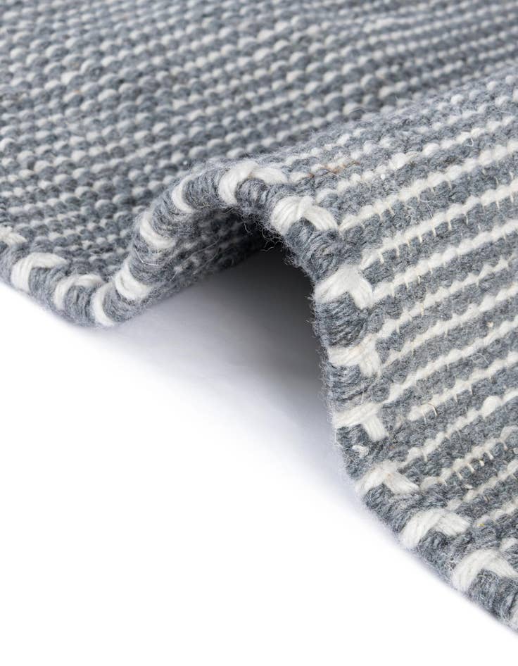 Detail image of 5' 1 x 5' 1 Easy-Clean Jill Zarin Palm Springs Indoor / Outdoor Round Rug