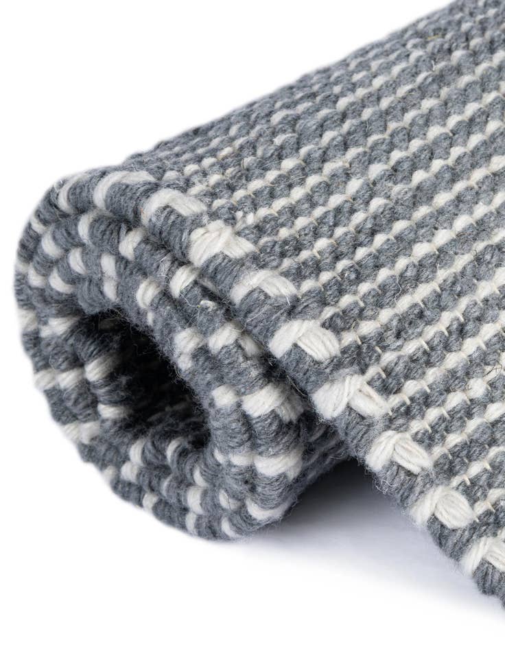 Detail image of 10' x 10'  Washable Jill Zarin Palm Springs Indoor / Outdoor Round Rug