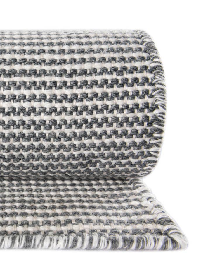 Detail image of 5' 1 x 5' 1 Easy-Clean Jill Zarin Palm Springs Indoor / Outdoor Square Rug