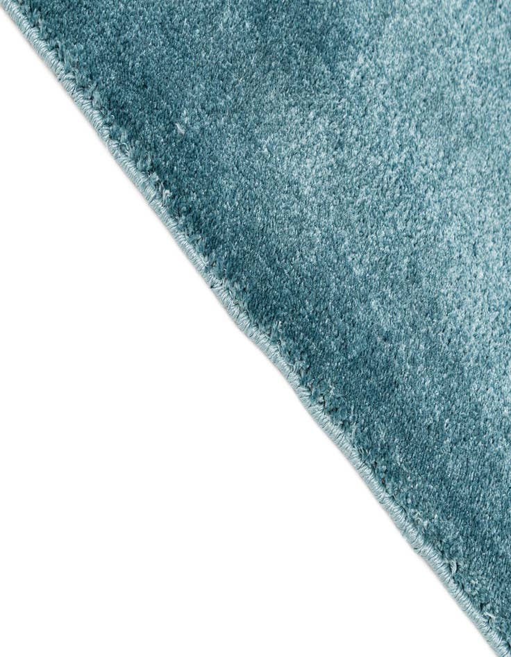 Detail image of 5' 7 x 8' Luna Rug