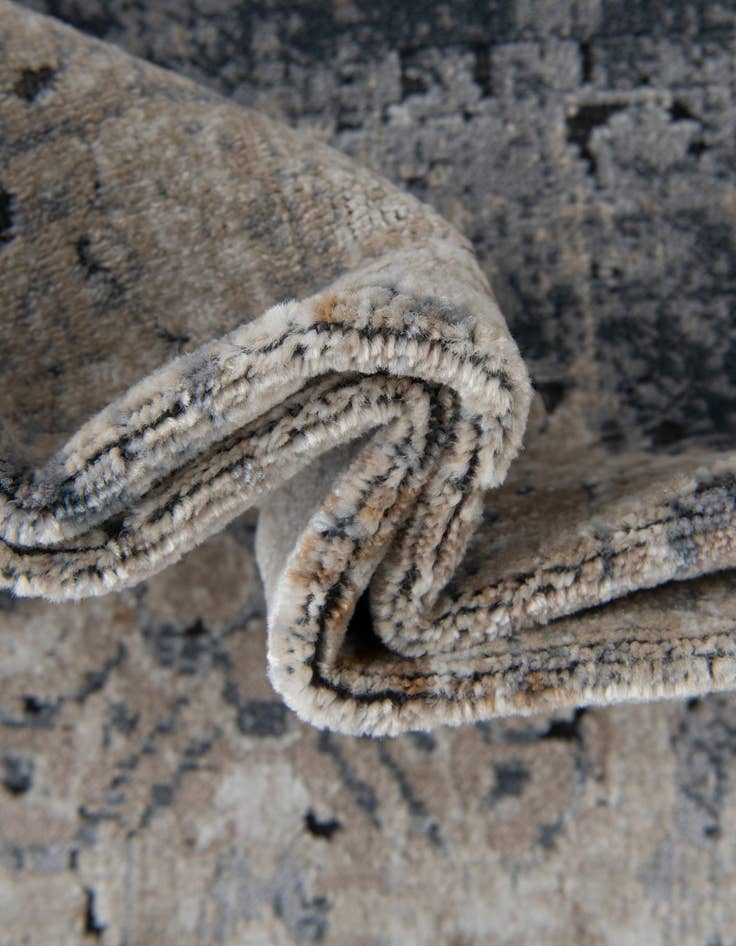 Detail image of 9' x 12' Eliza Rug