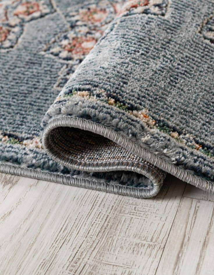 Detail image of 8' x 8' Isabella Round Rug