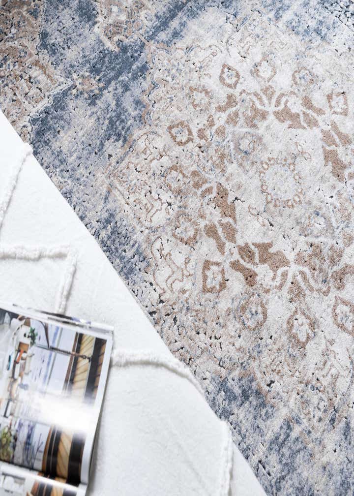 7' 10 x 7' 10 Villa Round Rug