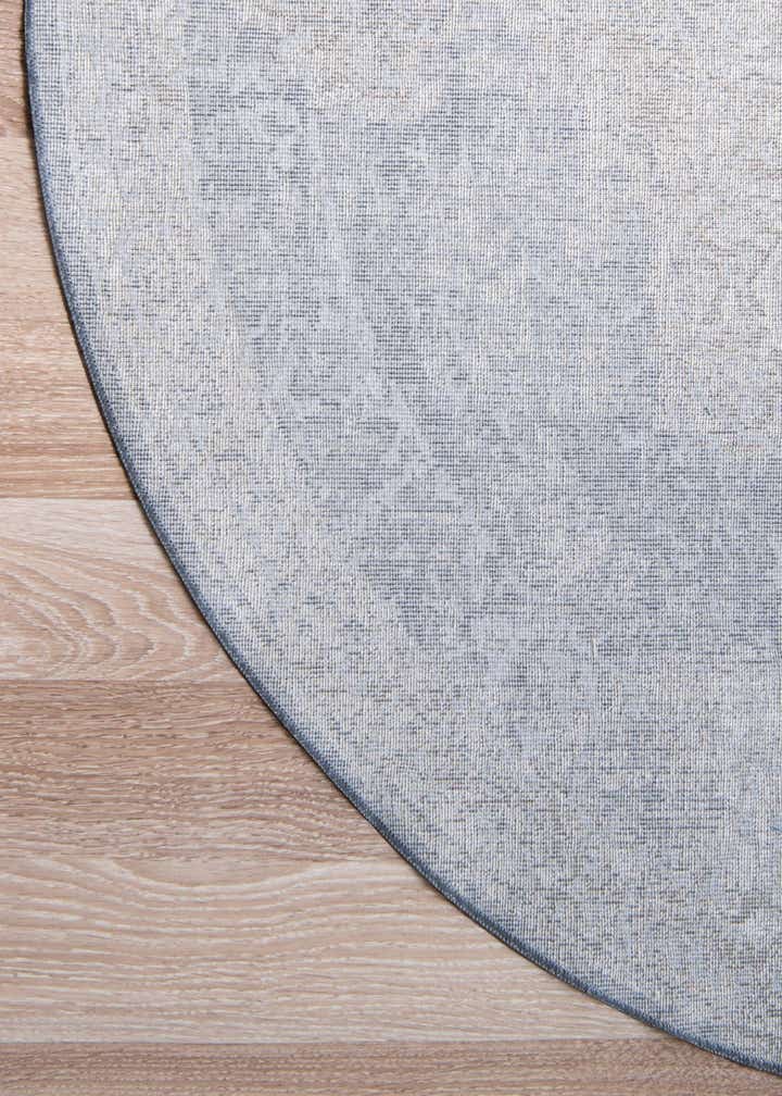 7' 10 x 7' 10 Villa Round Rug