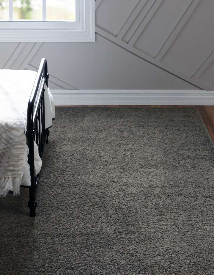 8' x 11' Soft Solid Shag Rug