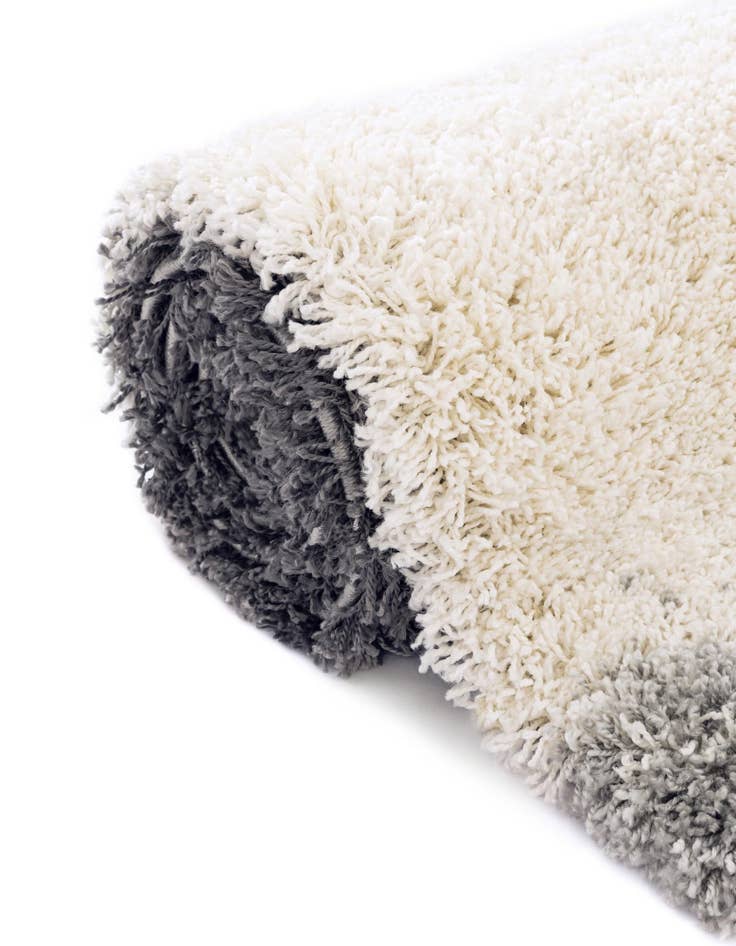 Detail image of 9' x 12' Soft Touch Shag Rug