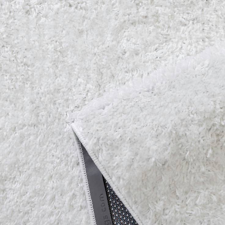 Detail image of 6' x 9' Everyday Shag Rug