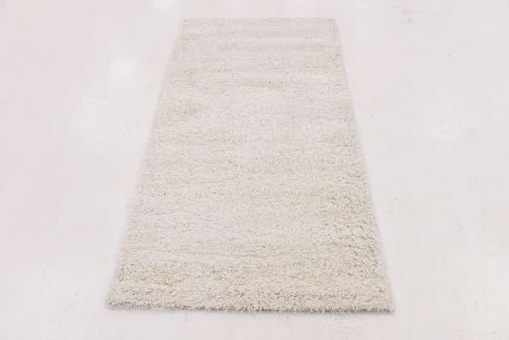 2' 8 x 4' 10 Luxe Solid Shag Rug